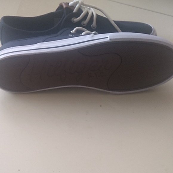 Shoes - Picture 4 of 6